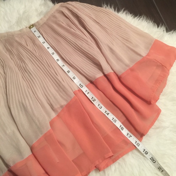 Lauren Conrad chiffon pleated coral tan skirt - Picture 6 of 6